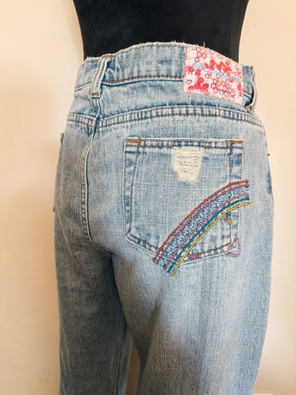 Light Wash Women’s Jeans with Rainbow Embroidered Back Pocket